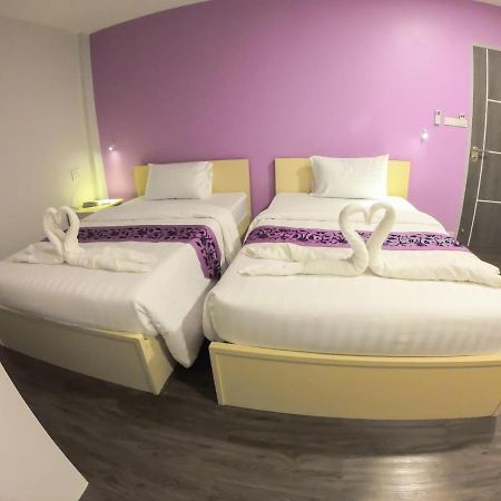 Thap Sakae Hotel Bagian luar foto